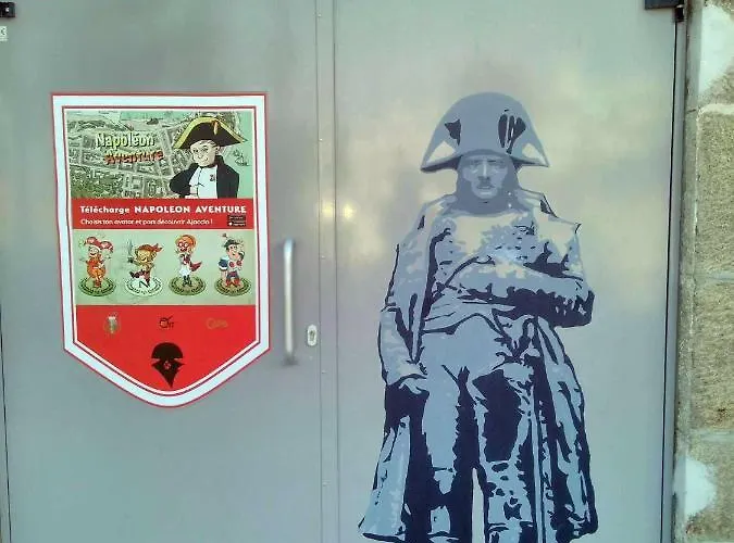 Le Du Cardinal Central/ Wifi/ A Pieds! Ajaccio (Corsica)